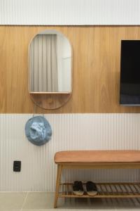 Lindo apartamento no coração de Ipanema a poucos metros da praia com restaurantes supermercados e um vasto comércio localizado entre as estações de metro Nossa Senhora da Paz e General Osório