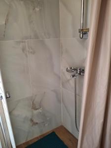 Nafpaktos happy town studio in port