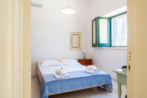 Villa Antonia with private pool, garden, wifi-Casaurea