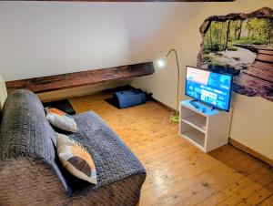 Duplex 3BR apartment near supermarkets & metro