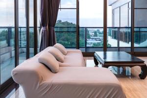 HillTop Luxury Villa Club Suite Hotel -Ocean Skyline Views 山頂會所別墅酒店