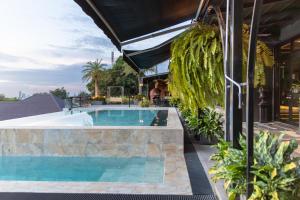 HillTop Luxury Villa Club Suite Hotel -Ocean Skyline Views 山頂會所別墅酒店