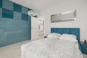 Azure Apartment Błękitna by Solarento