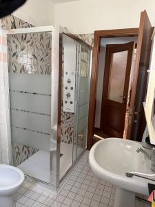 Sirmione bliss Your residence with pool, next to Terme Virgilio