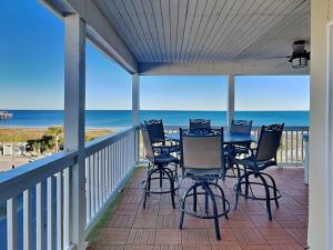 Dolphin Watch 09 by Tybee Vacation Rentals