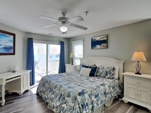 Dolphin Watch 08 by Tybee Vacation Rentals