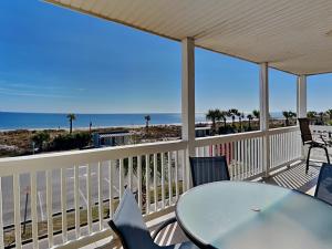 Dolphin Watch 08 by Tybee Vacation Rentals