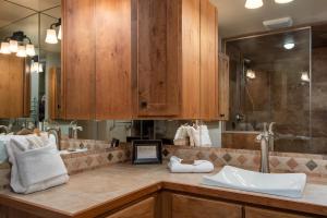 Tamarisk Slalom Condo: Walk To The SlopesTown