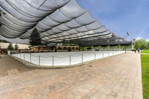 Retro 3BD Sun Valley Condo + FREE Resort Amenities!