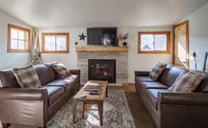 Urban Farmhouse on French Home: Hot Tub, Stroll to Main St