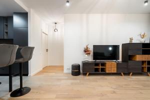 Central ONE Velvet plus Parking