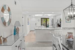 Pointe Santo D27 condo