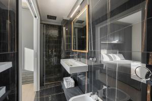 Lux 4BR Sorrento Home with SeaView Terrace