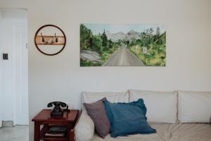 Casita del centro Esquel luz natural, wifi alto, ideal parejas, check in autónomo