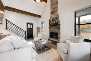 Adams Avenue Long Stay Townhome: Downtown Breck Retreat