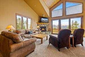 Sun Breck Lodge - Panoramic Mountain Views Hot Tub