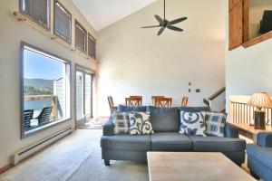 Centennial Townhome - MountainLake Views Pool Access