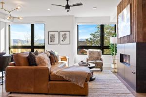 Frisco Flats Condo - Mountain Views, Private Hot Tub, Downtown