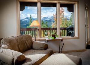 Mountainscape Long Stay Townhome: 30+ Day Rental w Breathtaking Views