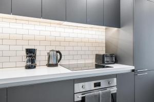 Skyline Nomad Studio Walk to Kaseya Rooftop Pool