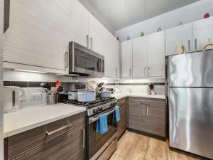 Mid West Galleria free parking gorgeous