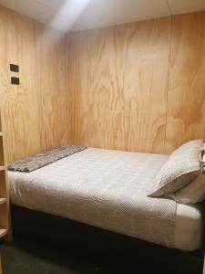 Fresh and funky apartment in Falls Creek