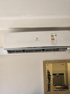 Cálido-céntrico- climatización AC-parking-piscina