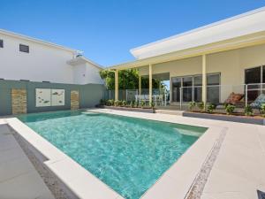 Splash House at Kingscliff - Pet Friendly with Pool