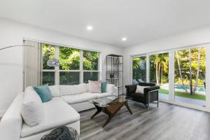 Modern Miami Oasis with Pool & Water View