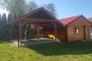 Wooden holiday home near the lake
