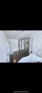 Central & Rare AntiqueQuarter