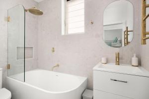 Charming 2Bed Home Near Cafés & Racecourse