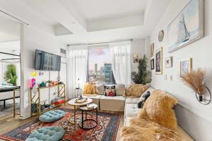 What a gem City views and a rooftop pool await