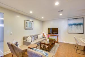 Modern Duplex Near Gaylord Resort and Bayfront!