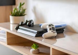 Beach in 2 Terrace, PS4, Fast Wi-Fi, Yoga Mat, Available CAN25