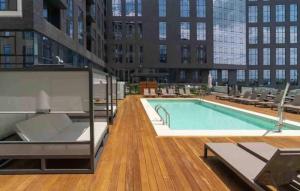 South End Oasis w Pool & Gym