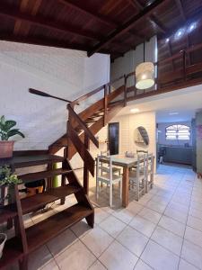 Suíte Pipeline, com linda varanda a 50m da praia