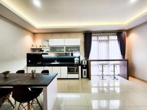 Spacious Luxurious Homey - Villa Ouma Bandung