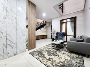 Spacious Luxurious Homey - Villa Ouma Bandung