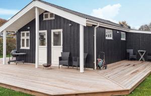 Lovely Home In Sjølund With Wifi
