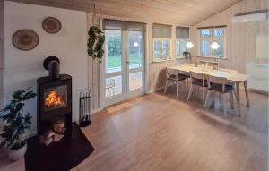 Lovely Home In Sjølund With Wifi