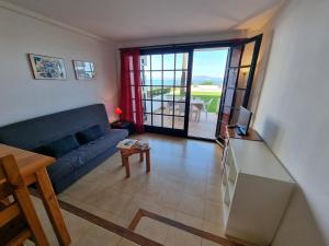 Apartamento en LEscala con terraza cerca de la playa - HISP-236-127