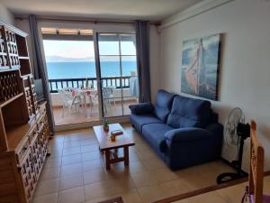 Encantador apartamento de 1 dormitorio con gran terraza y piscina común, a 50m de la playa - HISP-236-125