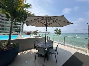 Infinity View Salinas by SeaSky de Perla Azul