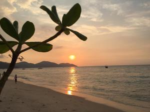 New! Batu Ferringhi Seaview Cozy Condo, Penang