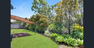 Spacious Home Near Theme Parks