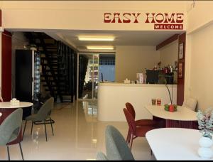 Easy Hotel - 1 min Train Station