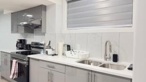 Zillion’s Bliss - Basement Suite