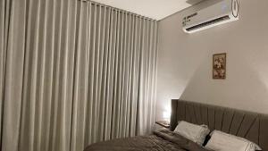 شقة بغرفة نوم وصالة حي الشعلة