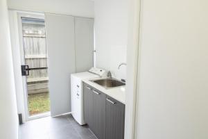 Spacious 4-Bed House in Leafy Plainland